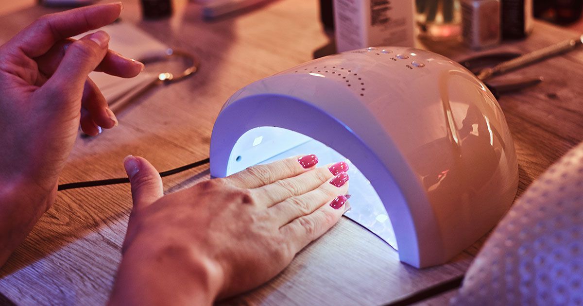 Des scientifiques avertissent que les appareils de séchage des ongles par UV endommagent l'ADN