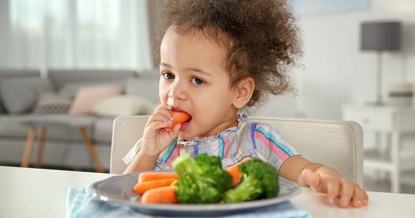 Les dangers d'élever des bébés vegan